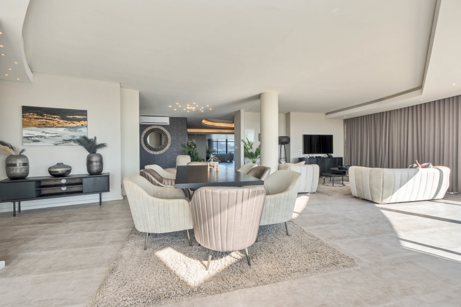 4 Bedroom Property for Sale in Bloubergstrand Western Cape